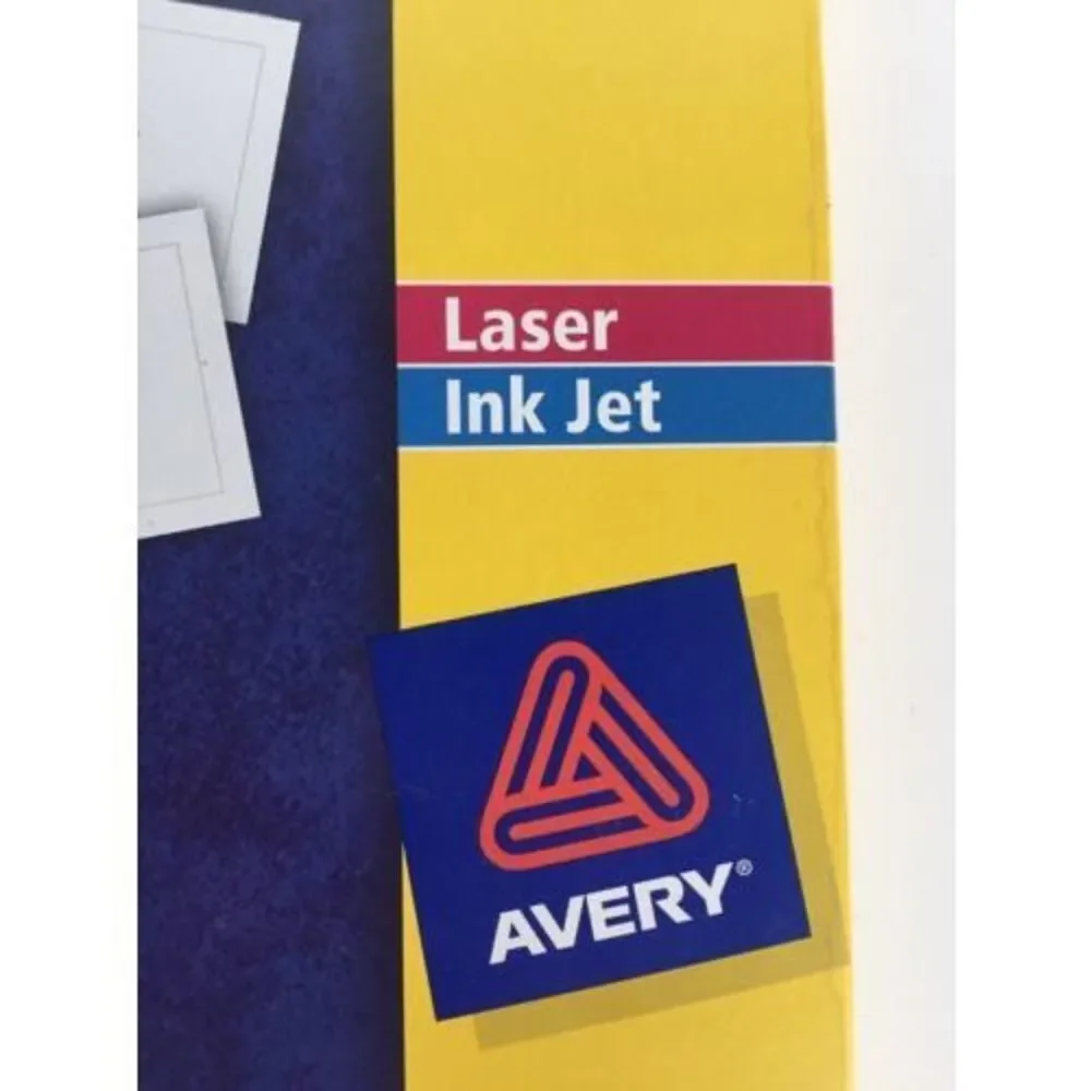 NWT Avery Templates 5305 Medium whiteTent Cards embossed 2.5 x 8 5 - 100 cards